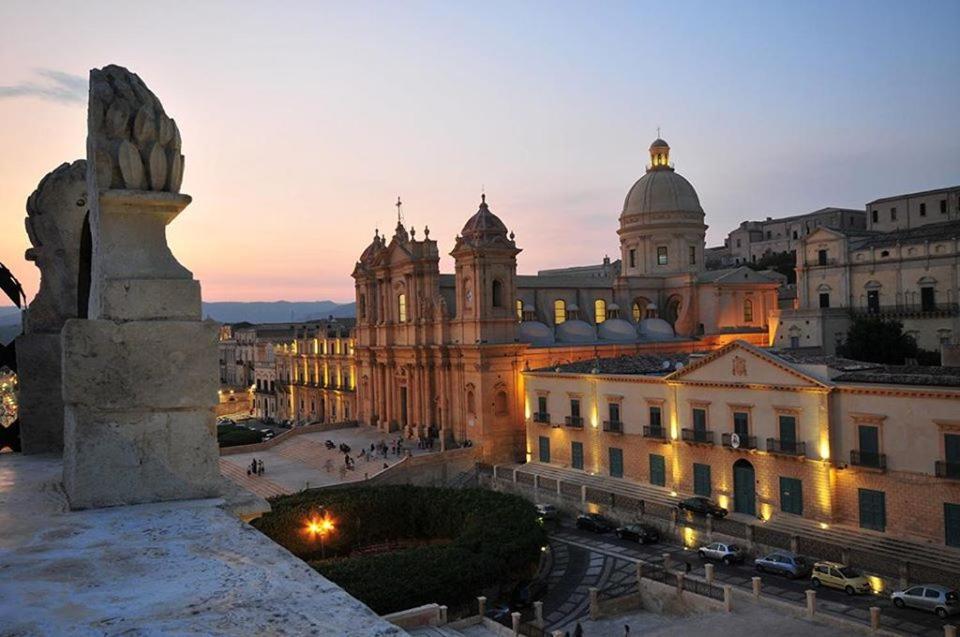 Onde Di Sicilia Suite Sea View อาโวลา ภายนอก รูปภาพ